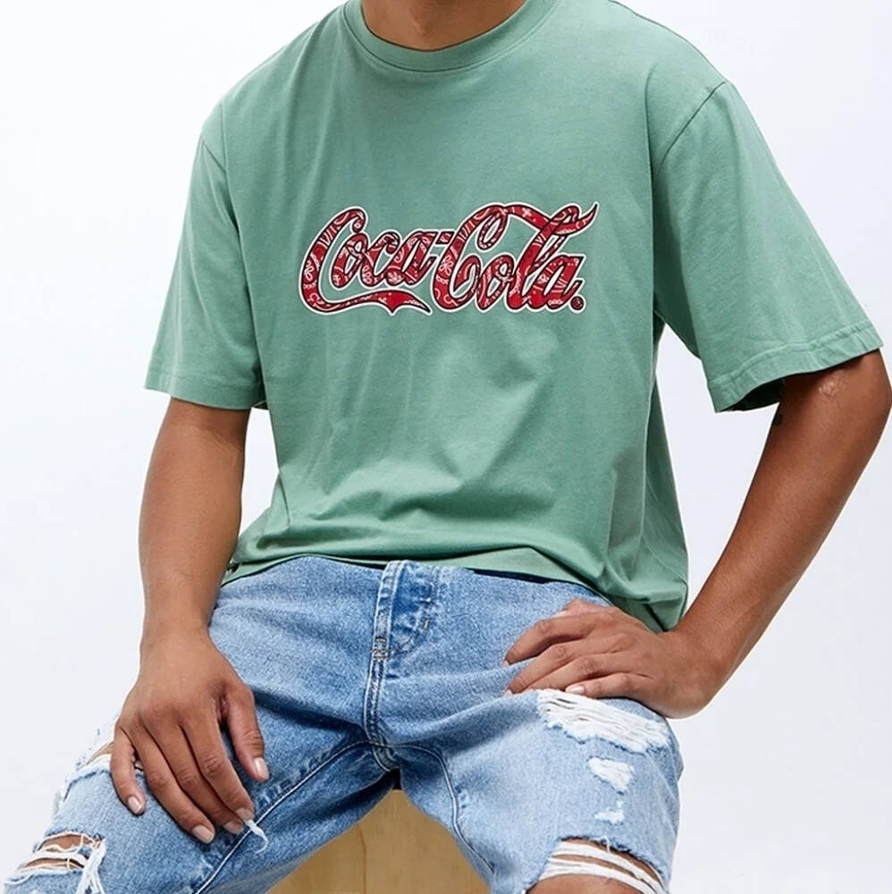 Coca Cola By PacSun Green Bandana Print Logo Tee Size Large - Picture 2 of 7